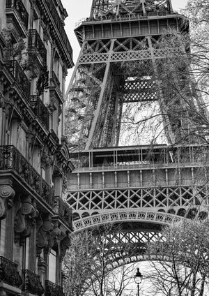 EIFFEL TOWER DETAIL